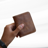 Arthur Vertical Card Wallet